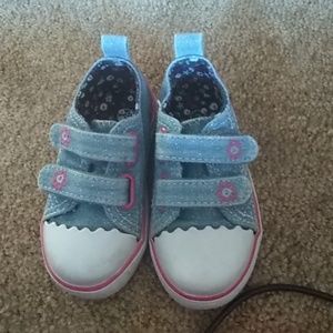 Toddler shoes